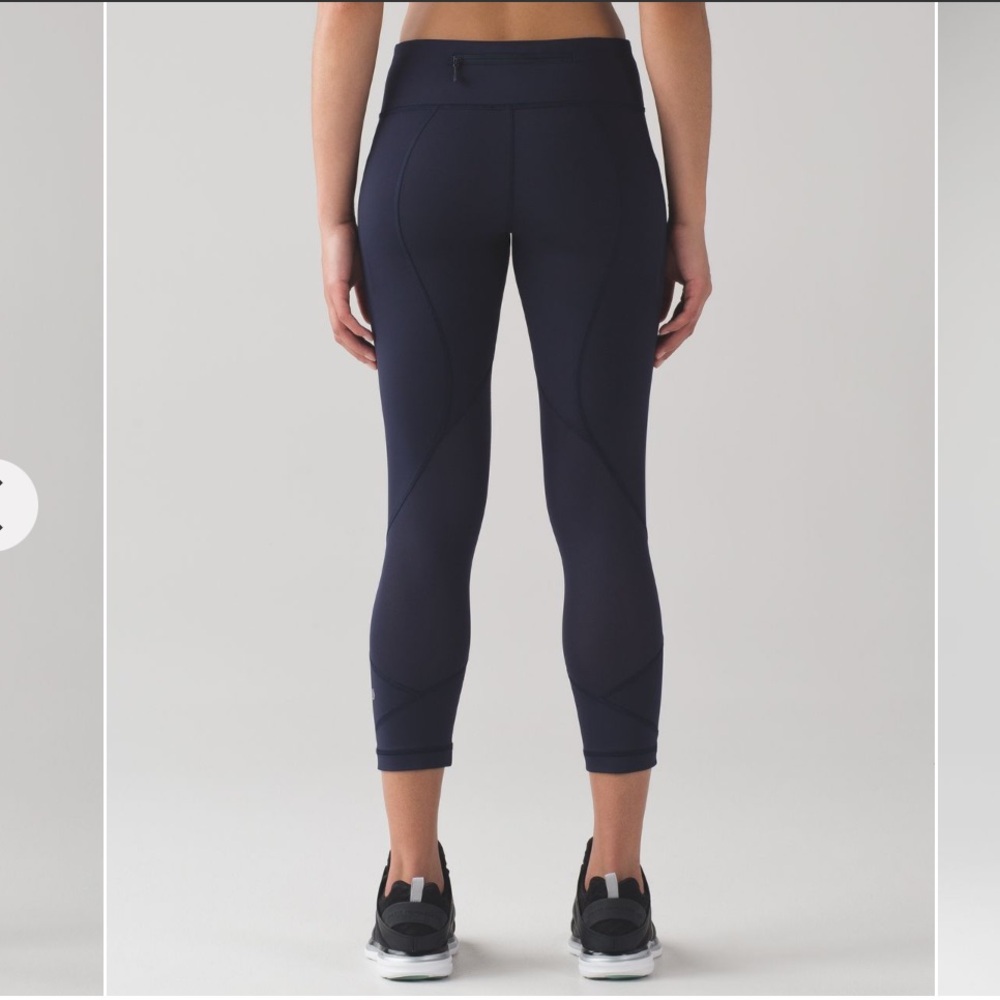 Lululemon Pace Rival Crop *22"
Midnight Navy